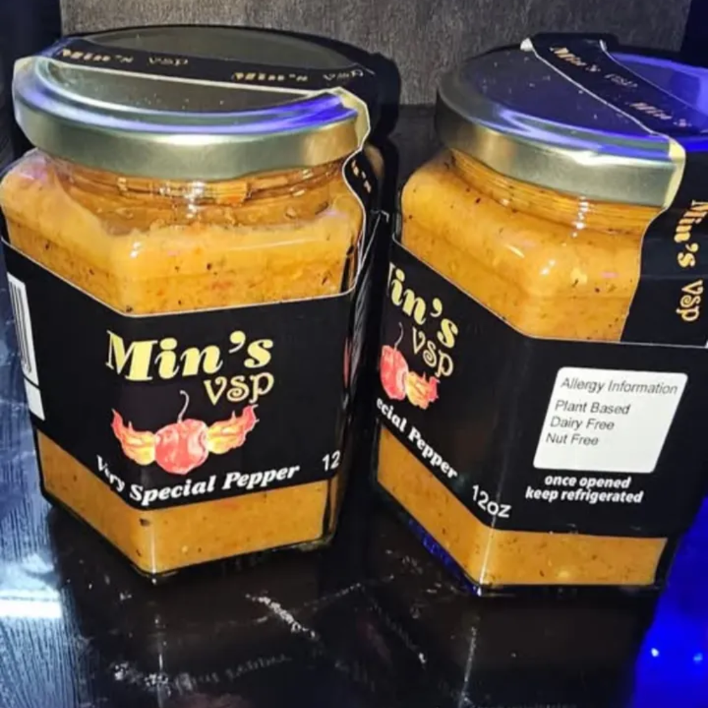 Minsvsp 2 jars next to each other